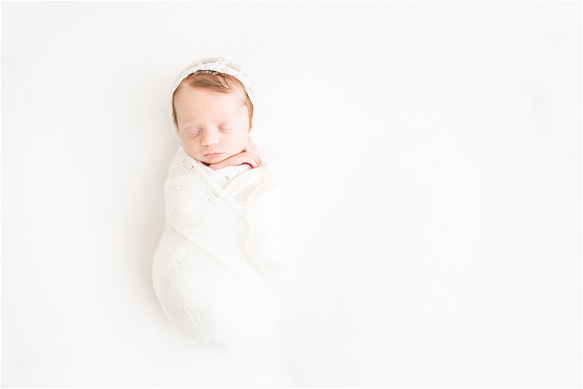 newborn girl simple photography poses